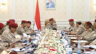 وزير الدفاع يعقد اجتماعاً برؤساء هيئات ومدراء دوائر وزارة الدفاع