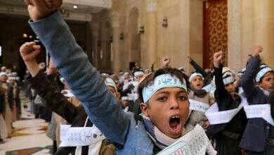 مليشيا الحوثي تفرض على مدارس إب ترديد "الصرخة الخمينية" في الطابور الصباحي